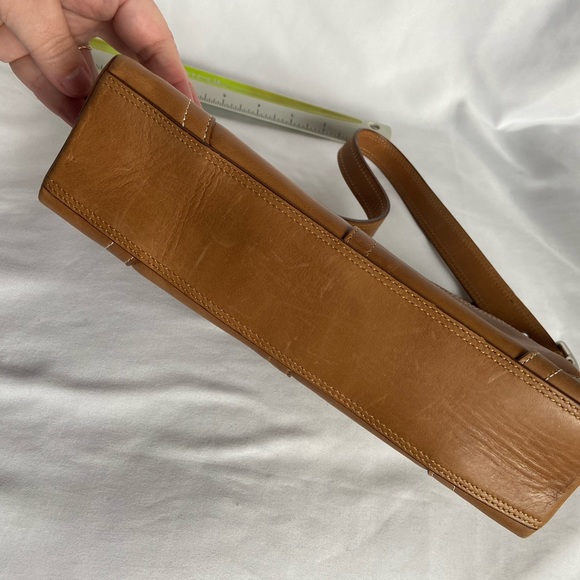 Camel brown leather Coach bag - Picture 9 of 11